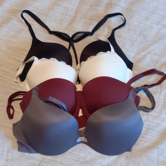 Victorias secret/pink bra bundle - 32D